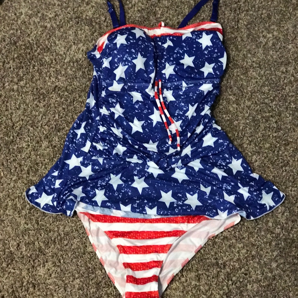 Adorable patriotic tankini size XXL